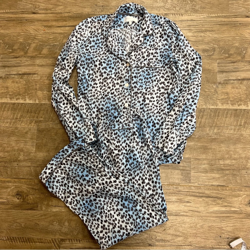 Victoria’s Secret Snow Leopard Pajama Set